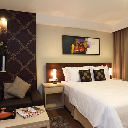 Avissa Suites Jakarta Exterior photo
