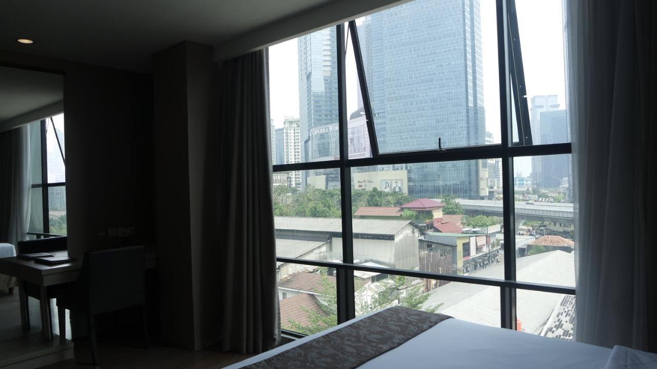 Avissa Suites Jakarta Exterior photo