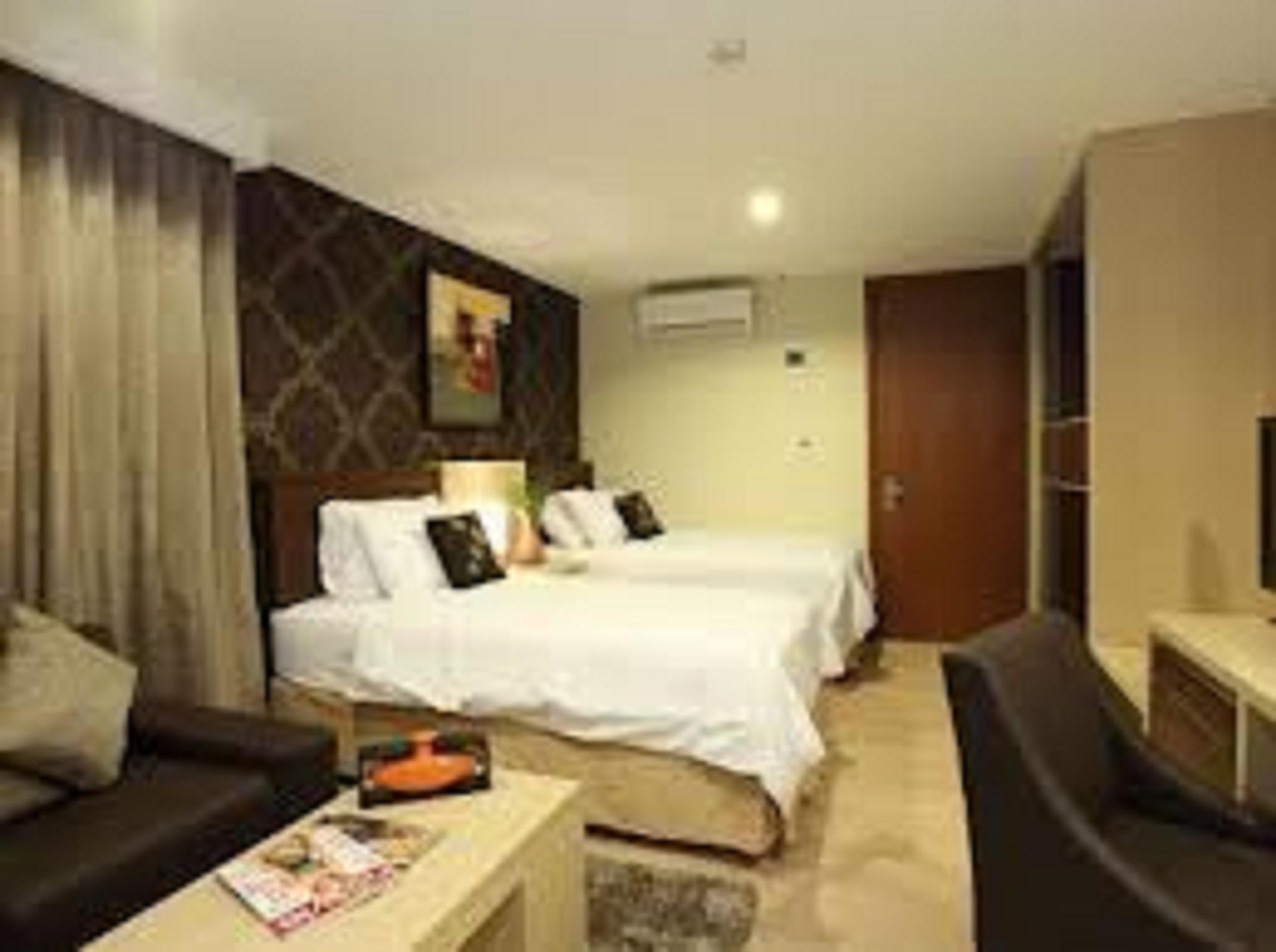 Avissa Suites Jakarta Exterior photo
