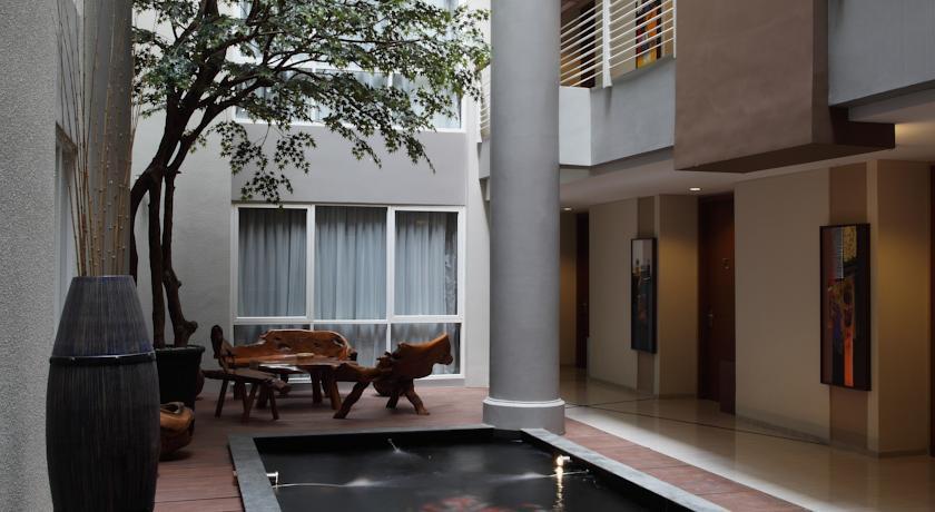 Avissa Suites Jakarta Exterior photo