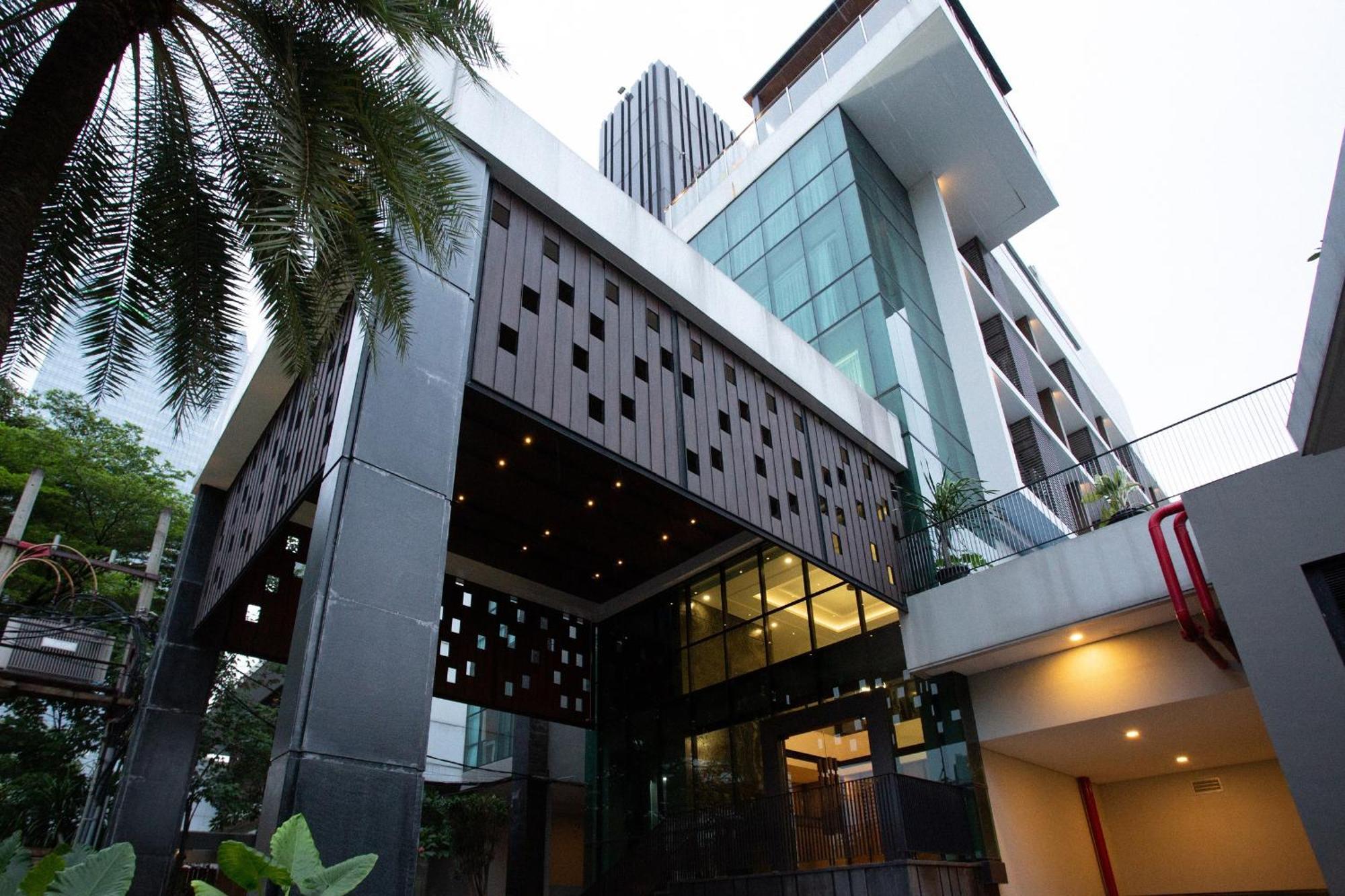 Avissa Suites Jakarta Exterior photo