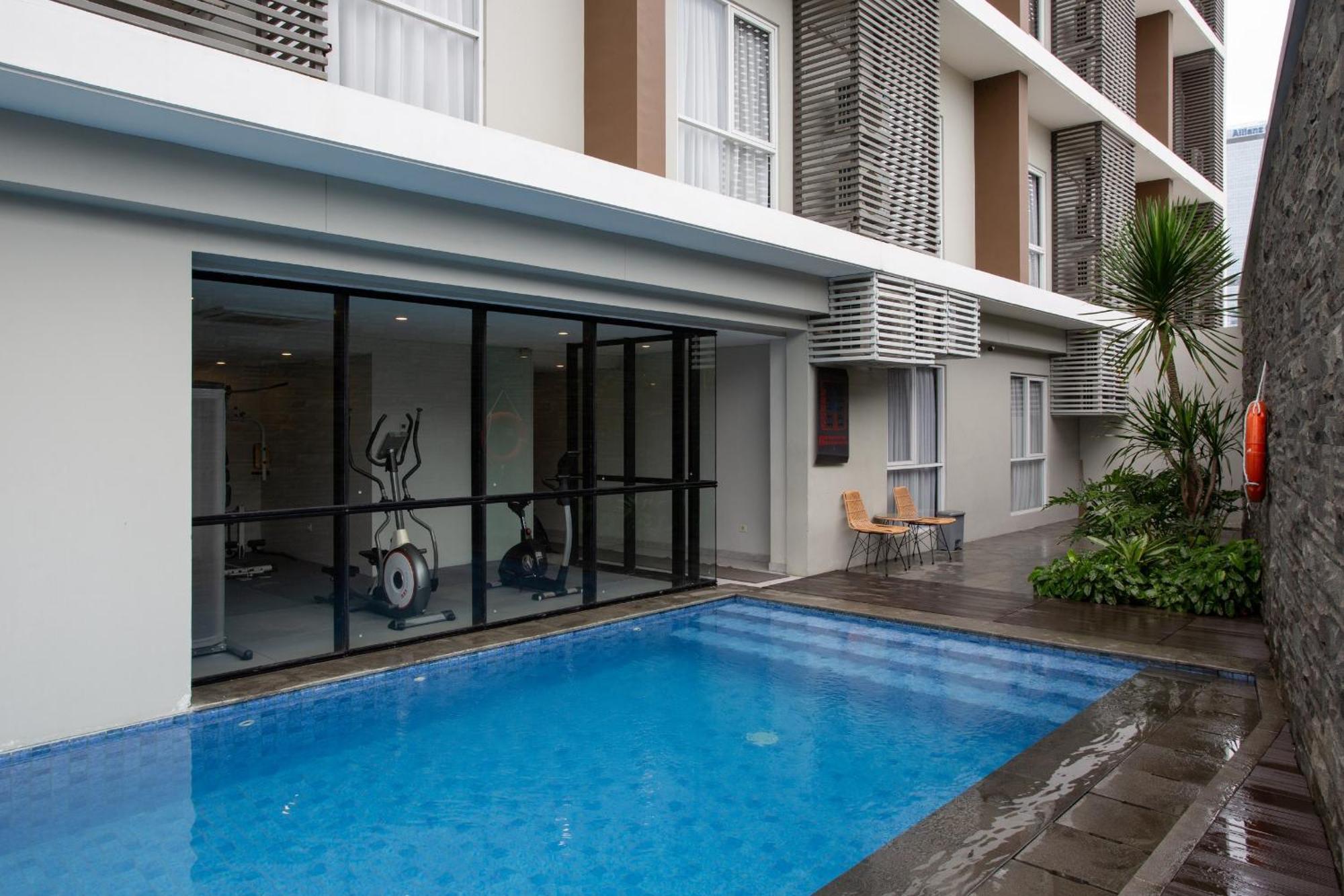 Avissa Suites Jakarta Exterior photo