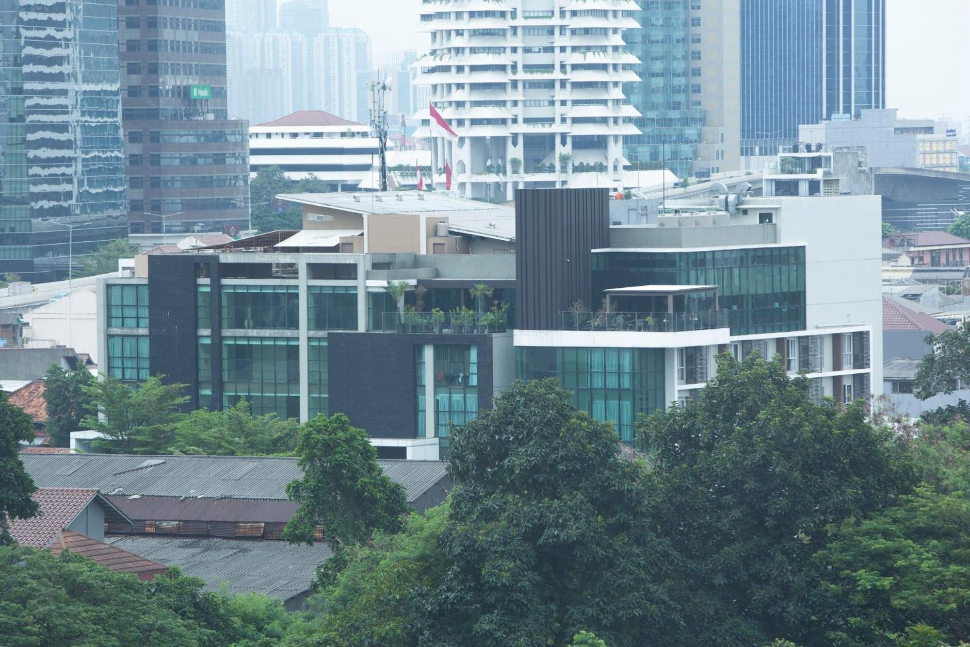 Avissa Suites Jakarta Exterior photo