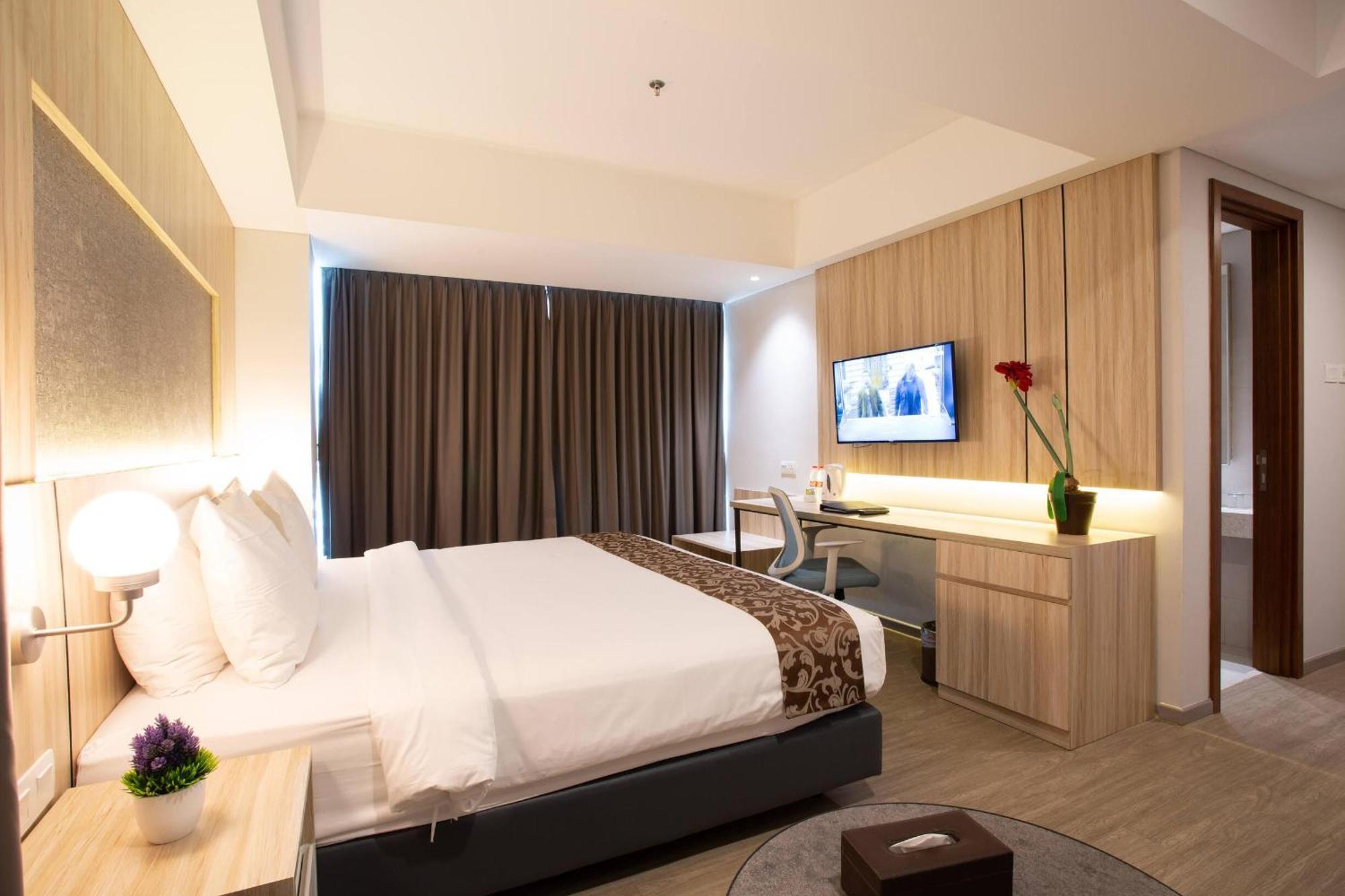 Avissa Suites Jakarta Exterior photo